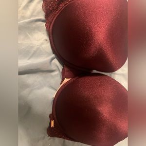 Maroon Nwot VS push up 36d